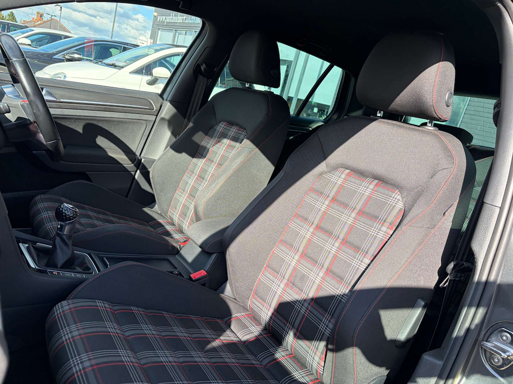 2019 Volkswagen Golf — image 17