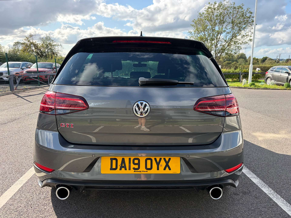 2019 Volkswagen Golf — image 8