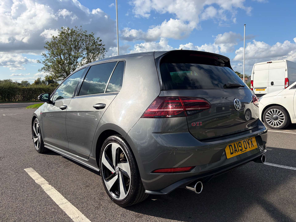 2019 Volkswagen Golf — image 7
