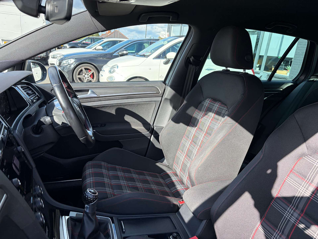 2019 Volkswagen Golf — image 18