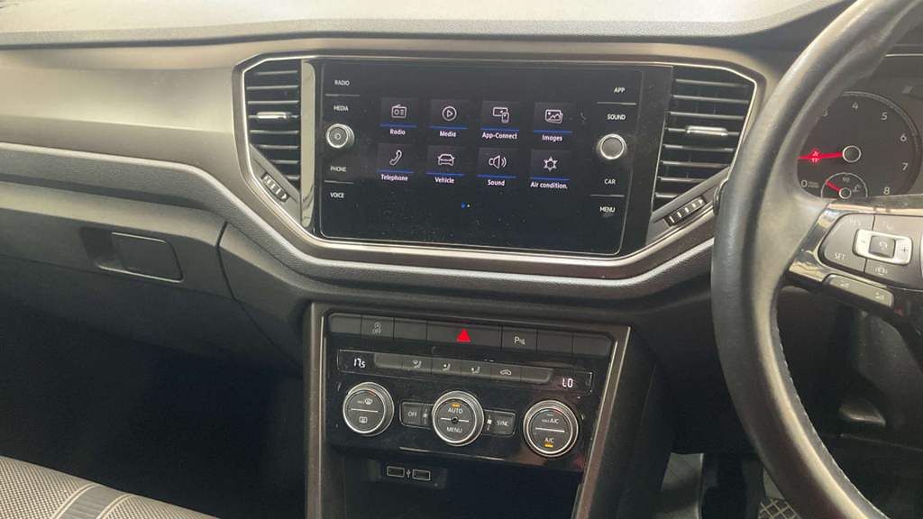 2019 Volkswagen T-Roc — image 13