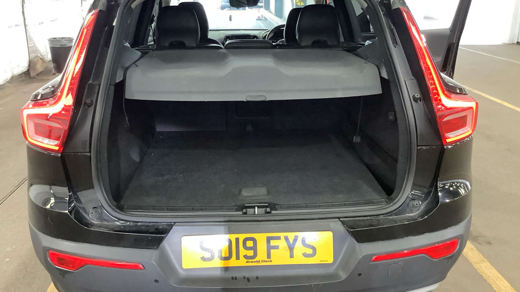 2019 Volvo XC40 — image 6