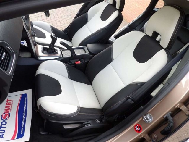 Used Volvo V40 Cross Country 