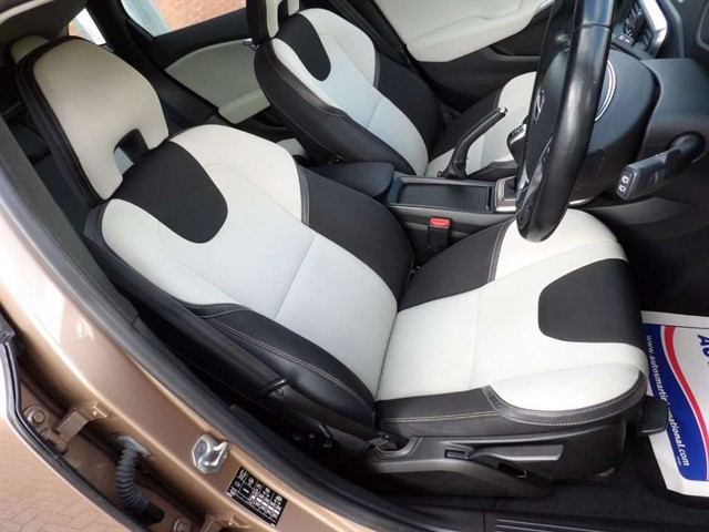 Used Volvo V40 Cross Country 