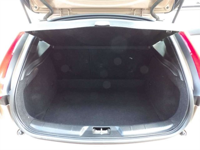 Used Volvo V40 Cross Country 