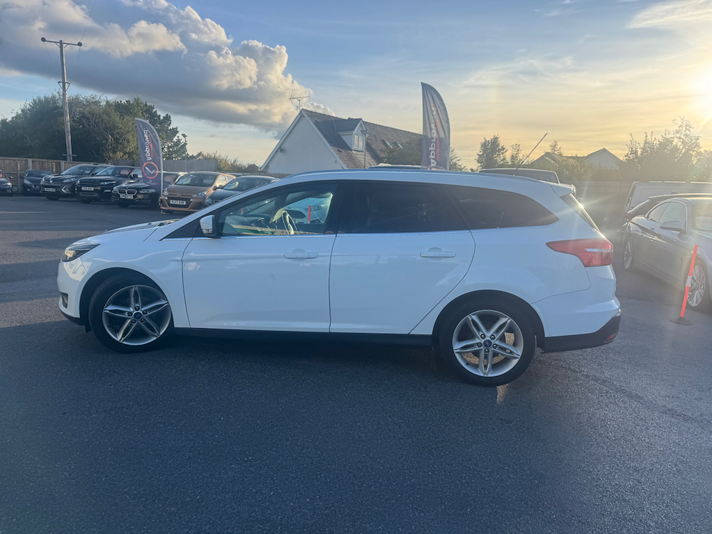 2015 65 FORD FOCUS