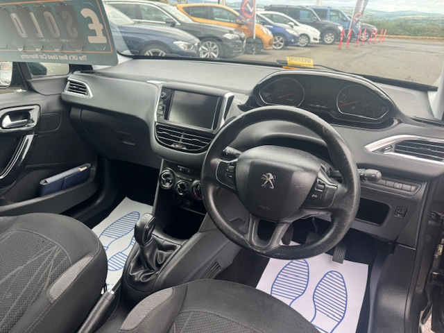2014 63 PEUGEOT 208