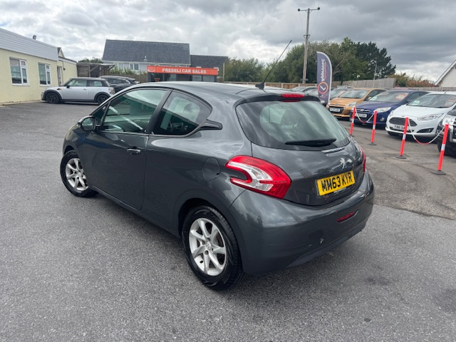 2014 63 PEUGEOT 208