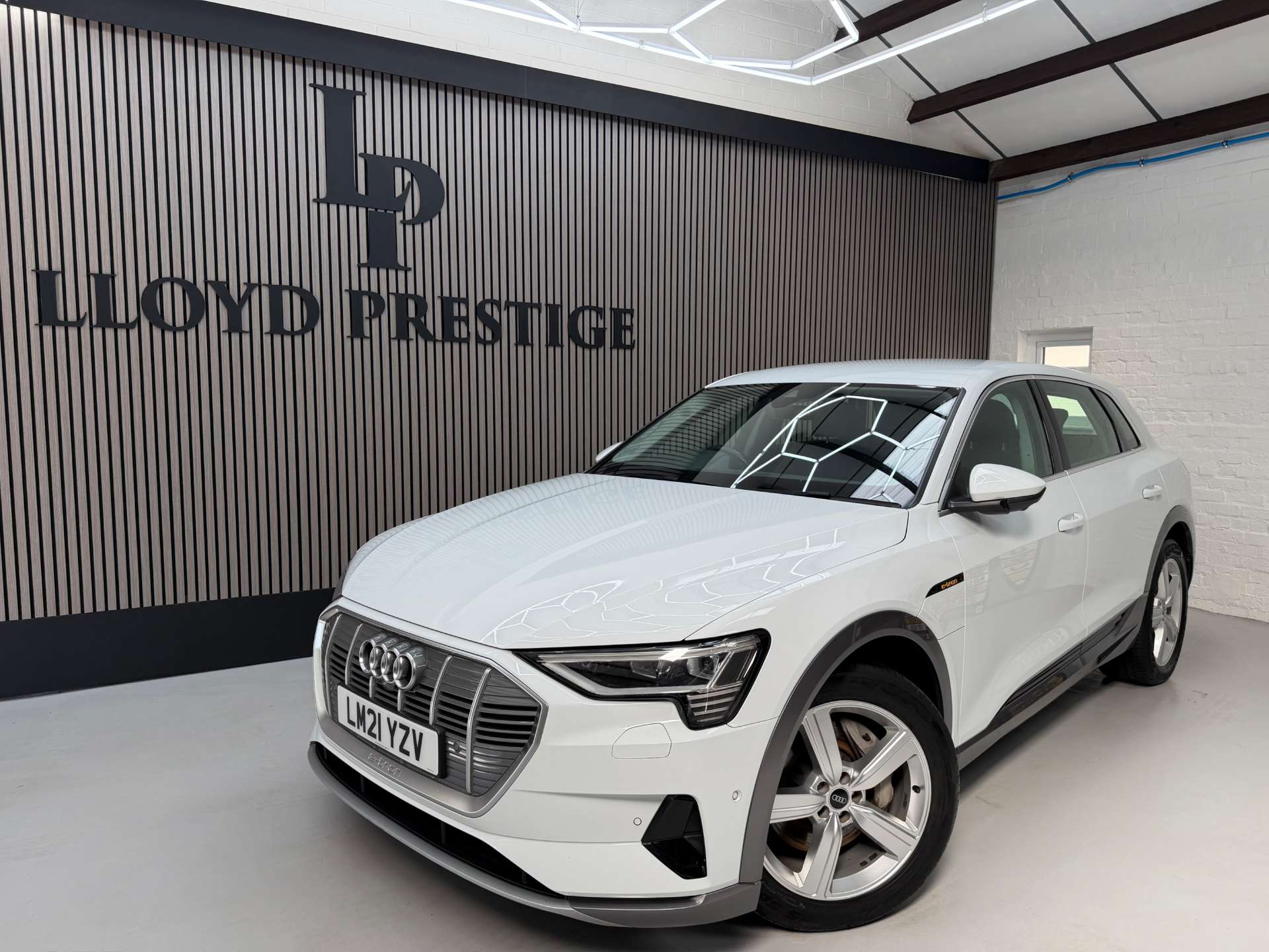 2021 AUDI E-TRON