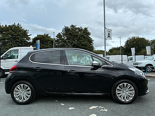 Used Peugeot 208 from David Hayton Autostore