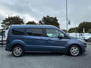 Used Ford Grand Tourneo Connect from David Hayton Autostore
