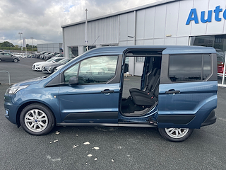 Used Ford Tourneo Connect from David Hayton Autostore