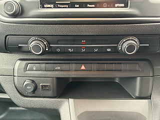 Used Vauxhall Vivaro from David Hayton Autostore