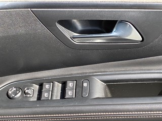Used Peugeot 5008 from David Hayton Autostore