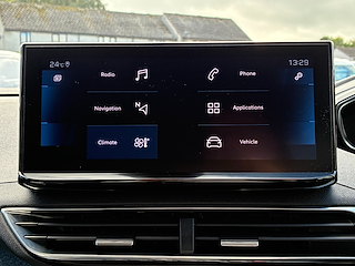 Used Peugeot 5008 from David Hayton Autostore