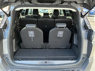 Used Peugeot 5008 from David Hayton Autostore