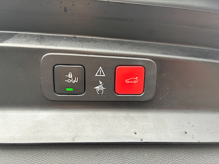 Used Peugeot 5008 from David Hayton Autostore