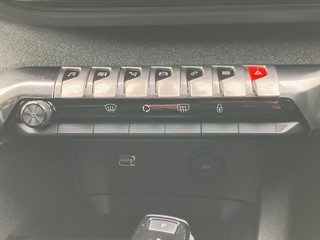 Used Peugeot 3008 from David Hayton Autostore