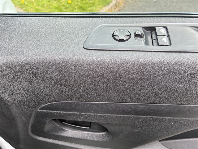 Used Peugeot Expert