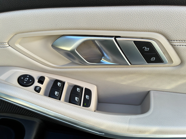 Used BMW 320i