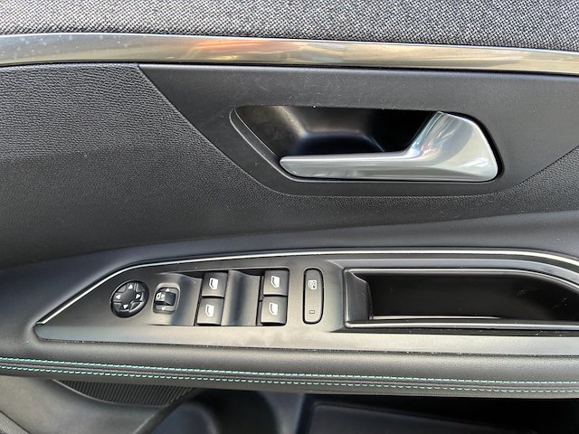 Used Peugeot 5008