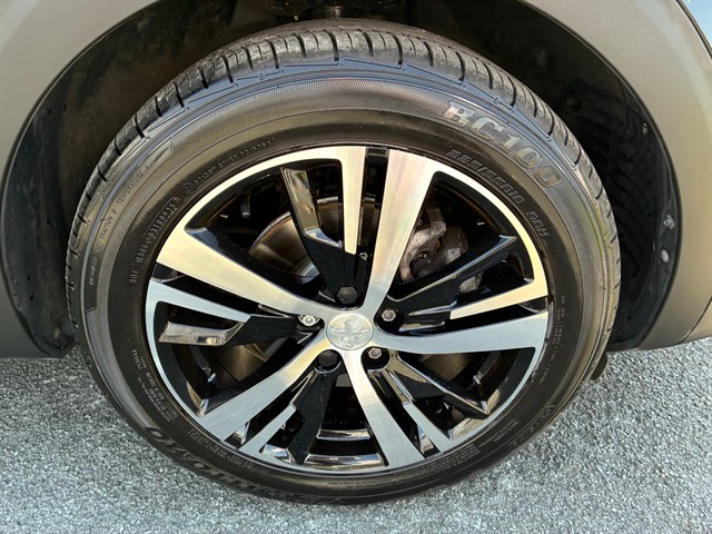 Used Peugeot 5008