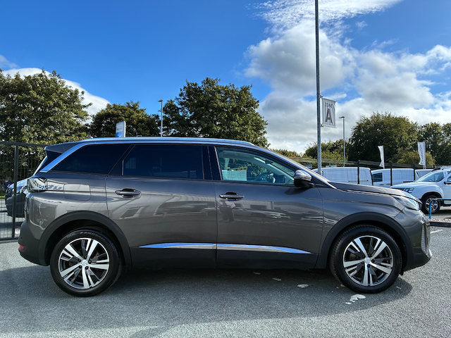 Used Peugeot 5008