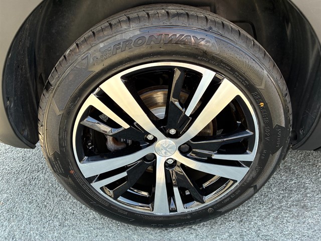 Used Peugeot 5008