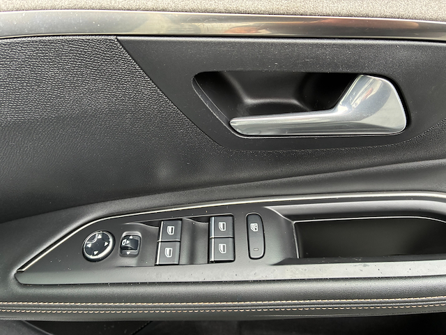 Used Peugeot 5008
