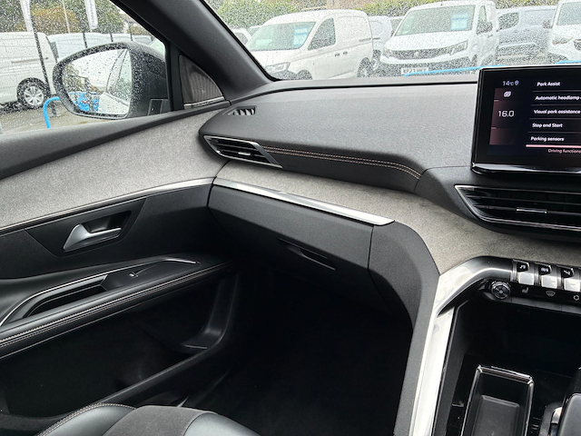 Used Peugeot 5008
