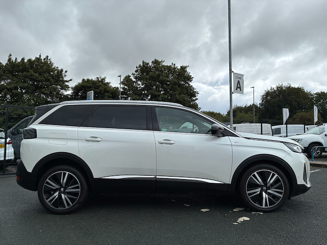 Used Peugeot 5008