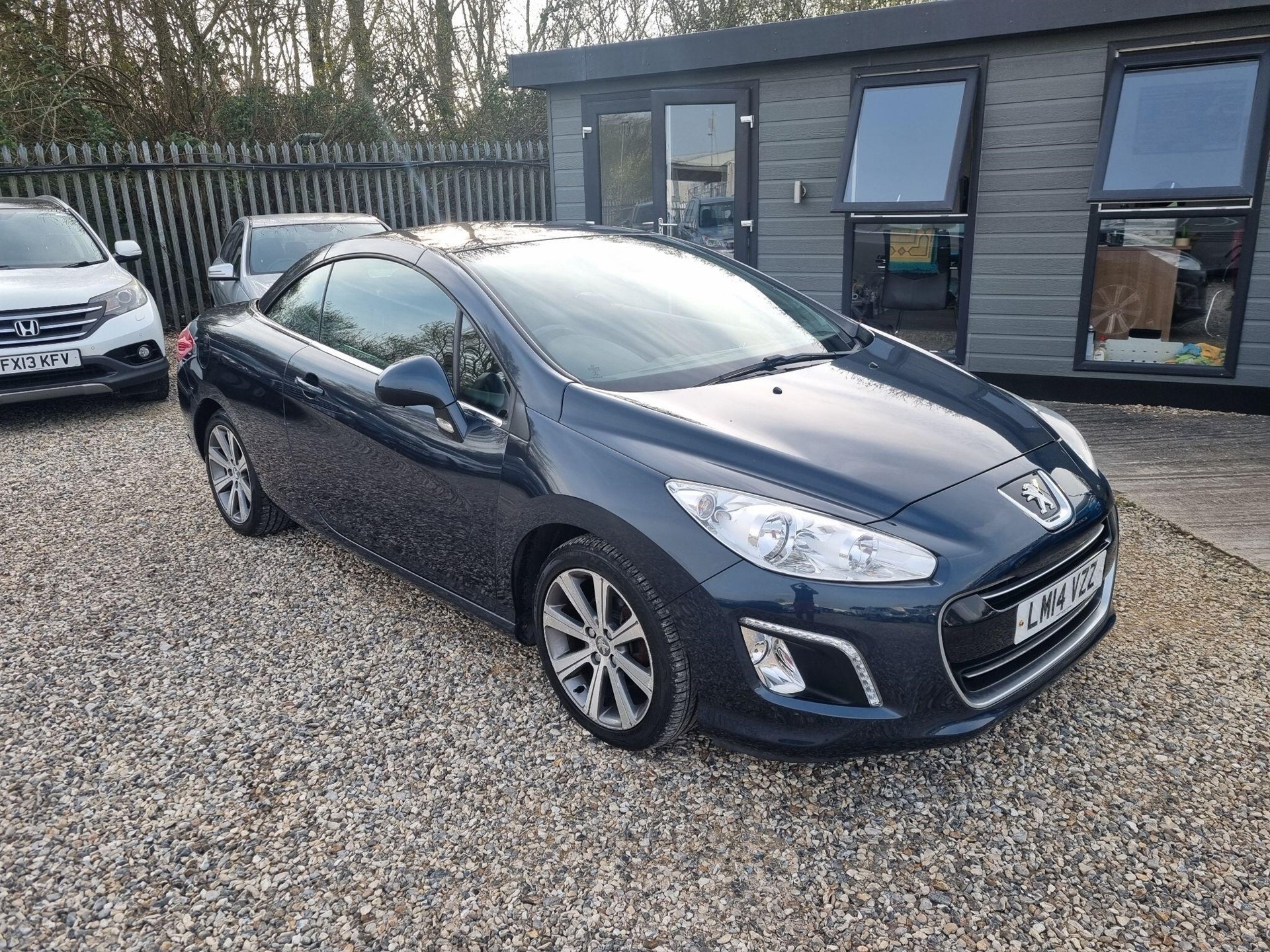 2014 Peugeot 308 — photo 1 of 5