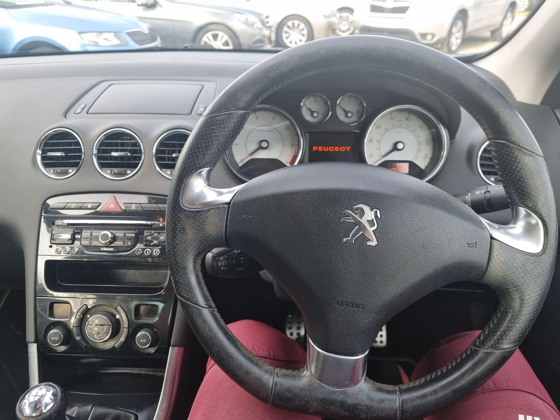 2014 Peugeot 308 thumbnail 20