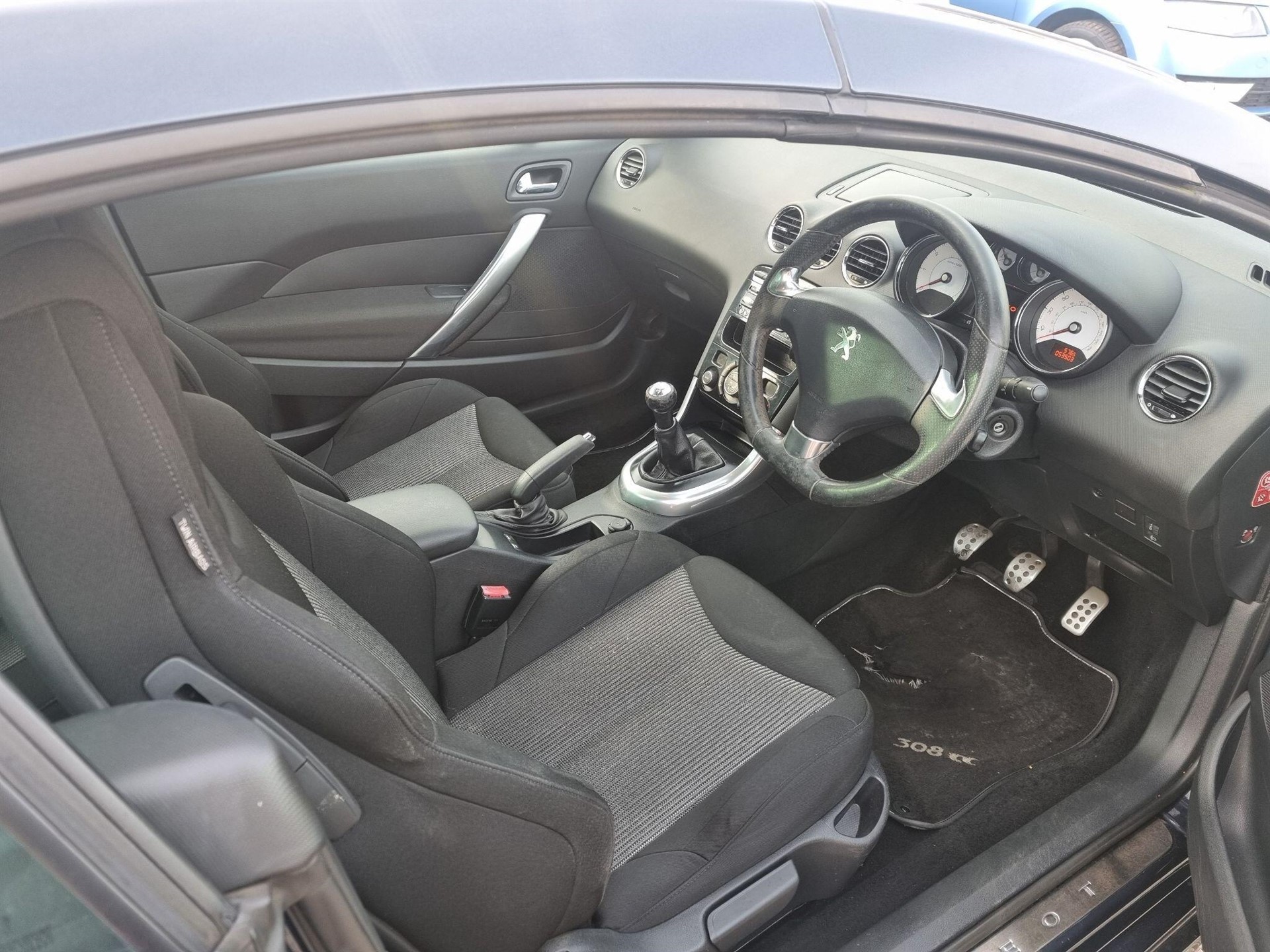 2014 Peugeot 308 thumbnail 9