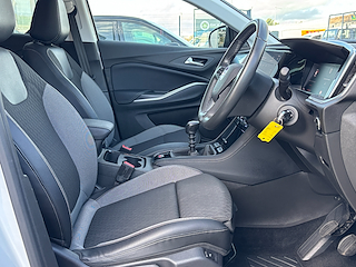 Used Vauxhall Grandland from David Hayton Autostore