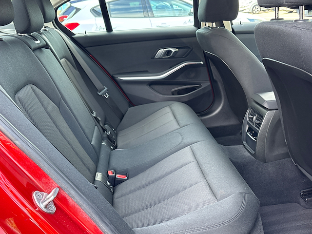Used BMW 320i