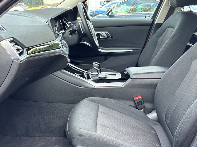 Used BMW 320i