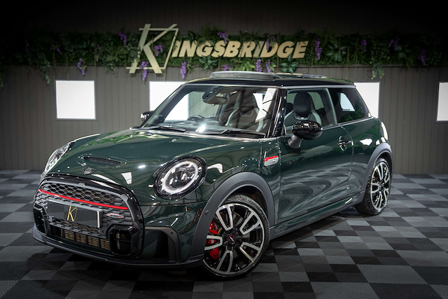 Mini Hatch 2023