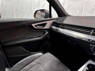 Used Audi Q7 from Love Car Deals