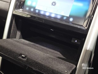 Used Land Rover Discovery from 365 Motors