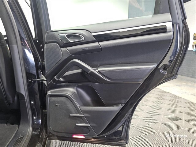 Used Porsche Cayenne