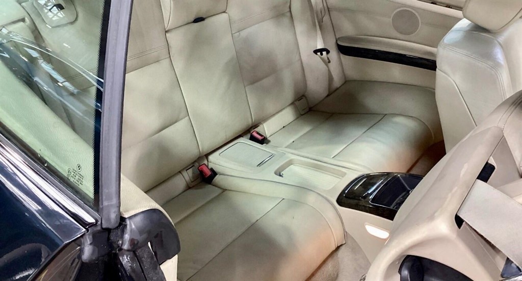 Used BMW 320i from Bedford Cars