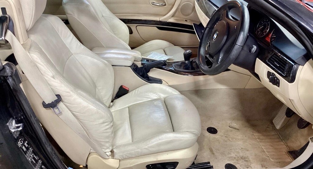 Used BMW 320i from Bedford Cars