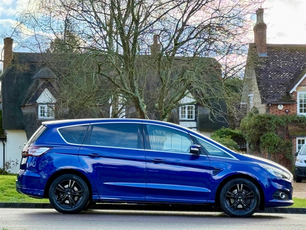 Used Ford S-Max from Bedford Cars