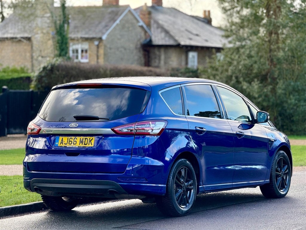Used Ford S-Max from Bedford Cars