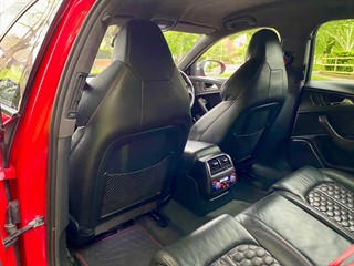 Used Audi RS6 Avant from Bedford Cars