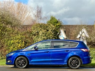 Used Ford S-Max from Bedford Cars