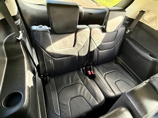 Used Ford S-Max from Bedford Cars