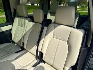 Used Land Rover Discovery from Bedford Cars