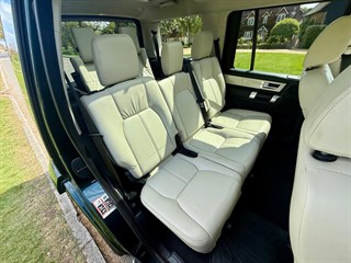 Used Land Rover Discovery from Bedford Cars